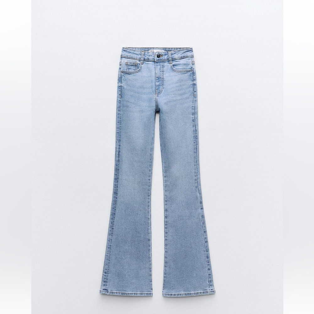 Zara FLARE Z1975 JEANS WITH A HIGH WAIST! NWOT